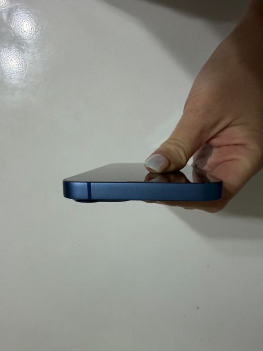 Айфон 13 128 Гб в синем цвете