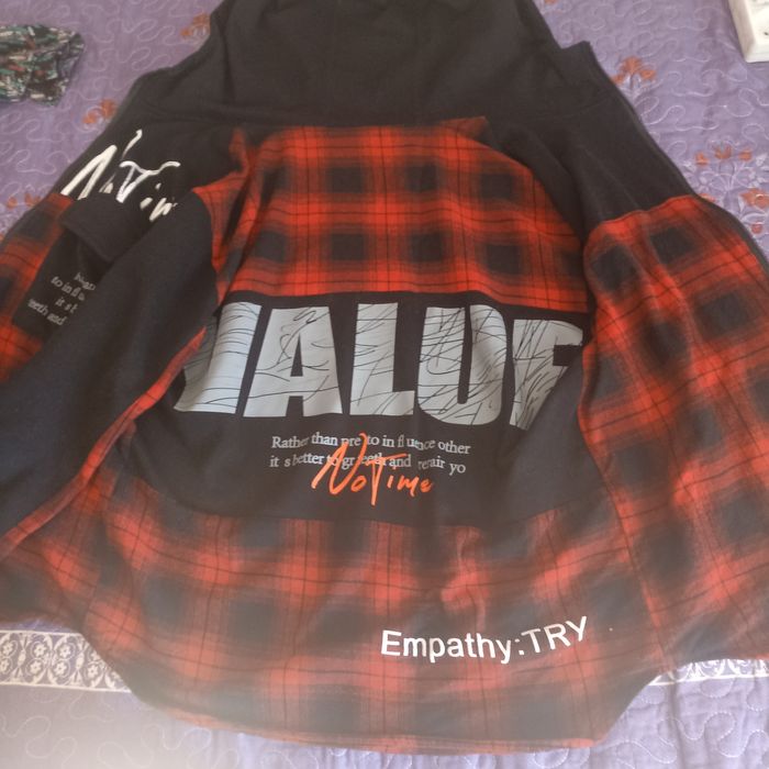 Продам кофту с капюшоном в отличном состоянии