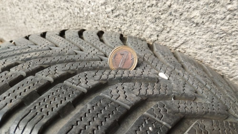 Продавам зимни гуми 205 55 16