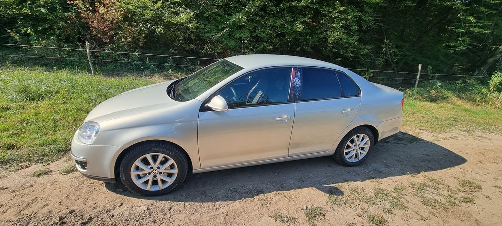 Vând Volkswagen Jetta 2010 • 1.4 TSI 122 CP (Cod CAXA) • Trendline