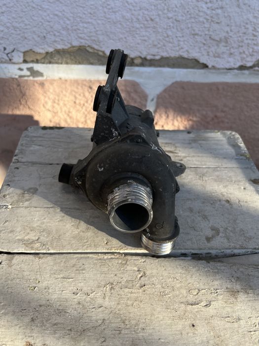 BMW OE pompa apa electrica, termostat, supapa hidraulica presiune ulei