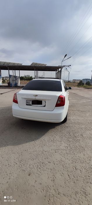 Lasetti avtomat 1.6li sotiladi