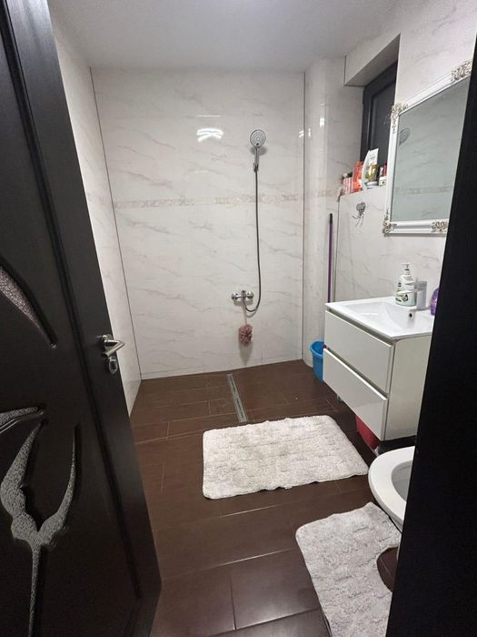 Scimb  cu Auto +dif de bani Apartament +dif  etc