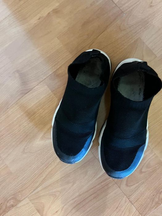 Обувь спортивная детская