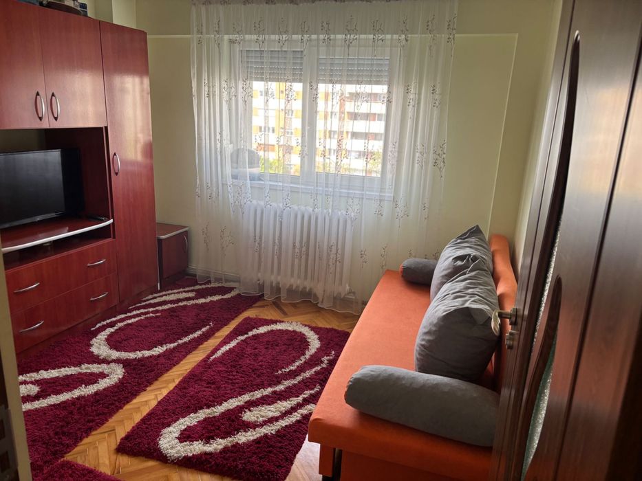 Vând apartament 3 camere