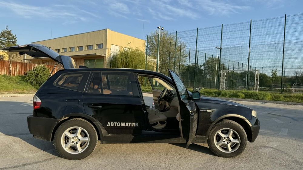 Продавам моето BMW x3 2004 година