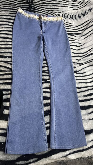 Продам женские джинсы