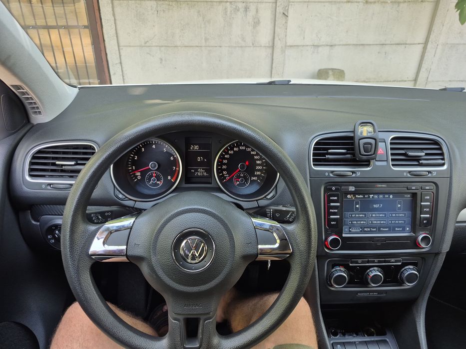 VOLKSWAGEN Golf 2010 — imagine 2
