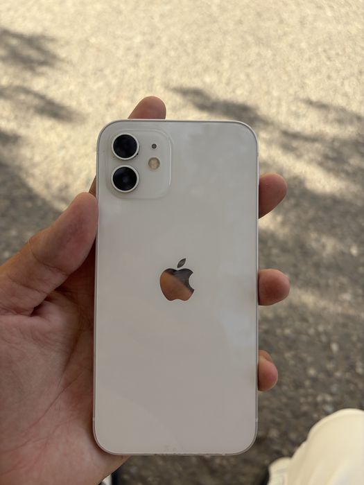 Продам Iphone 12 white