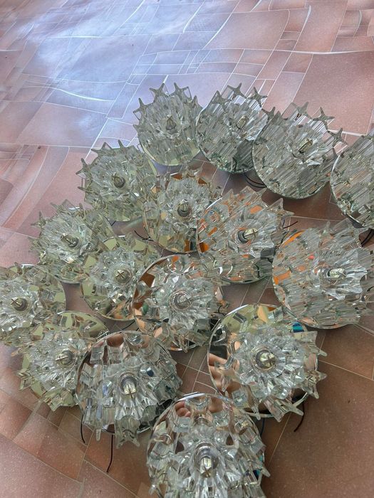 Продам точечные лампы