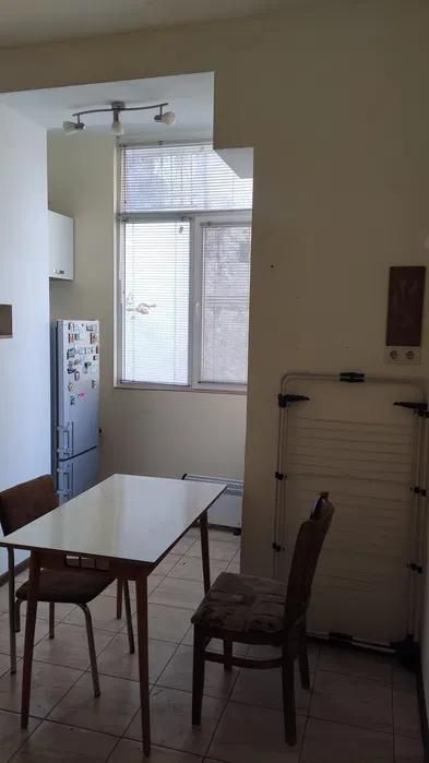 Дава се под наем Двустаен апартамент в София, Център - 65 кв.м за 600 € - Снимка #2