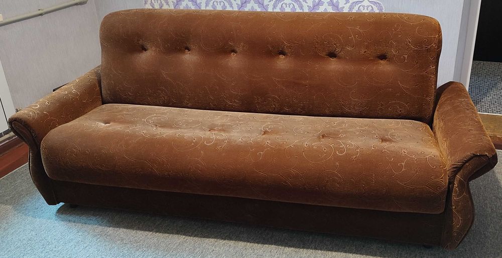 Мягкий диван, раскладной.