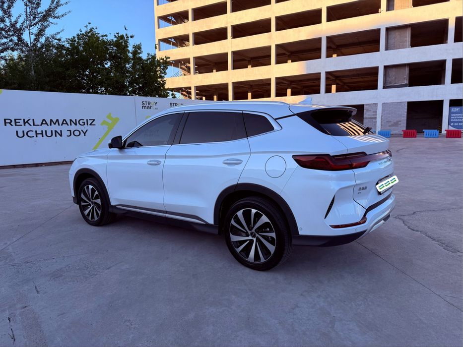 BYD Champion 605 Km Full