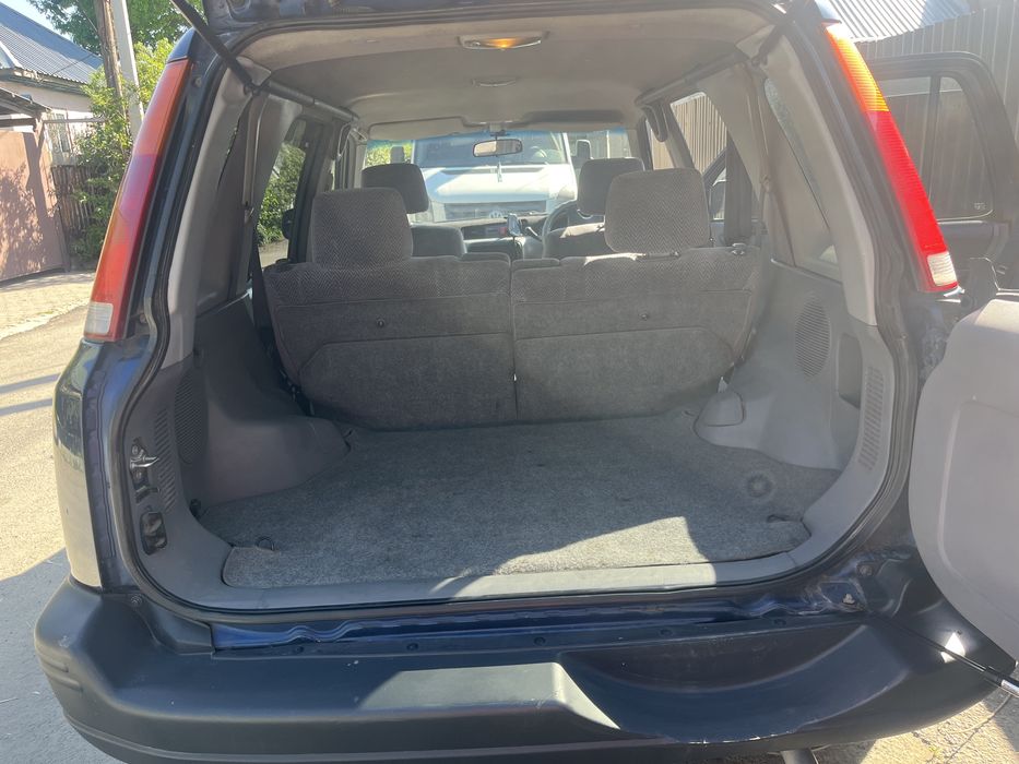 Продам машину Honda CR-V