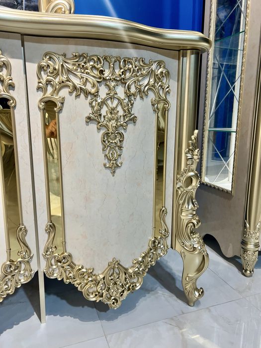 витрина и комод. камод . пенал. vitrina . komod. kamod . мебель. mebl