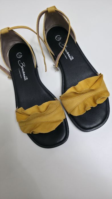 Sandale din piele intoarsa Benvenuti, galbene, marimea 38