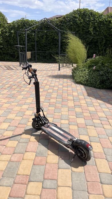 Продам Kugo m4 pro