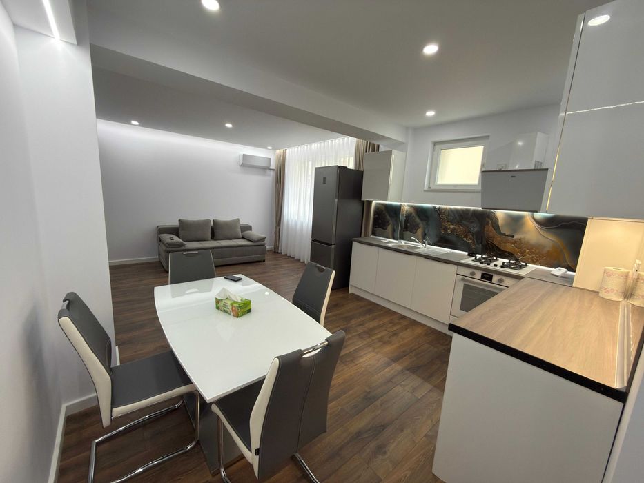 De inchiriat apartament 2 camere de inchiriat bloc nou utilat complet