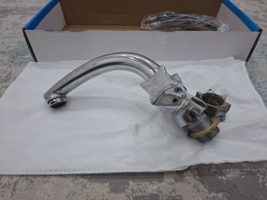 Продам смеситель для раковины