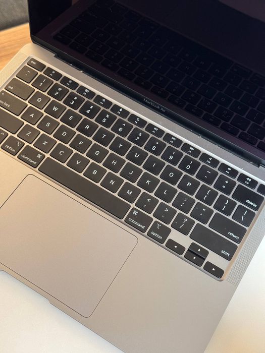 MacBook Air 13 2020 M1 97%