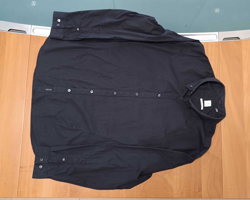 Calvin Klein-One-Slim Fit-Много Запазена