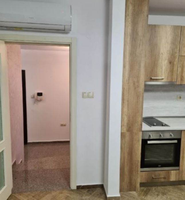 Трестаен обзаведен, нов, Пловдив,  център