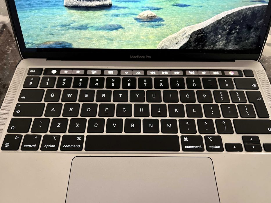 КАТО НОВ!!! Apple MacBook Pro 13" M1 8RAM 256GB Touch Bar Silver