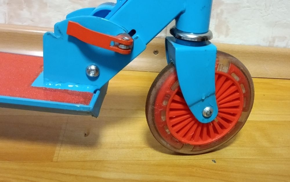 Самокат, санки детские