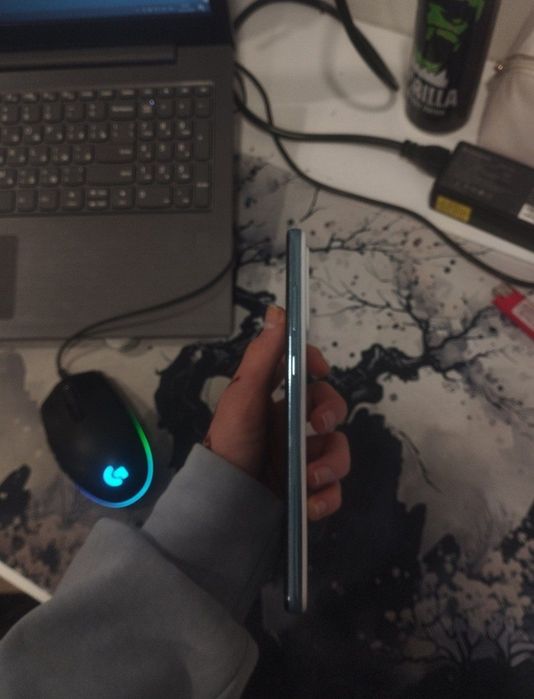 Продам Samsung A72