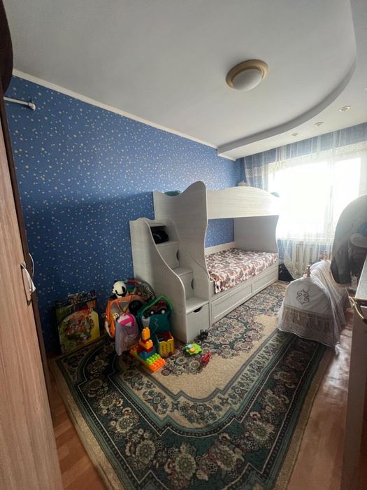 3 комн квартира в спальном районе