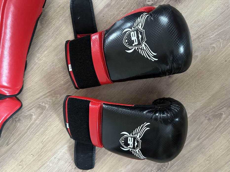 Vand sac de box cu echipament