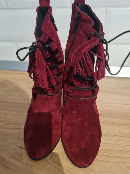 Vând botine din piele întoarsă - Yvettes Shoes - mărimea 37