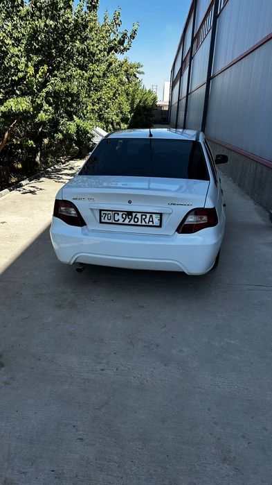 Nexia 2.   1.6l sotiladi yaxshi xolatda