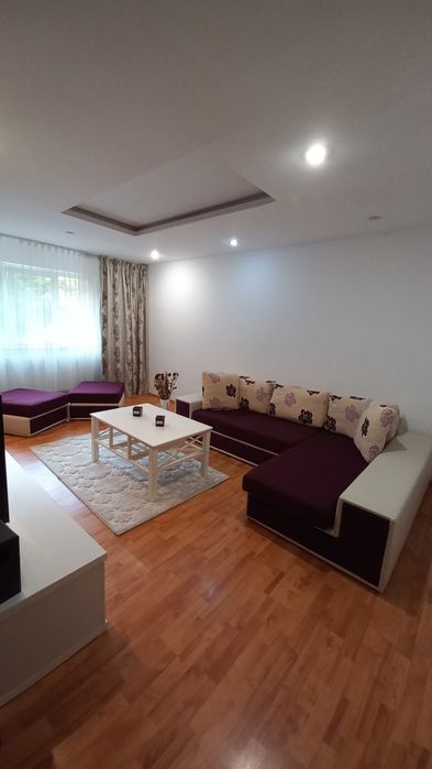 Inchiriez apartament 3 camere