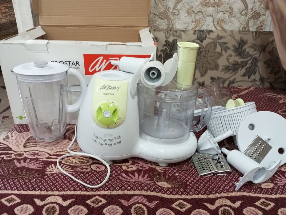 Продам кухонный комбайн