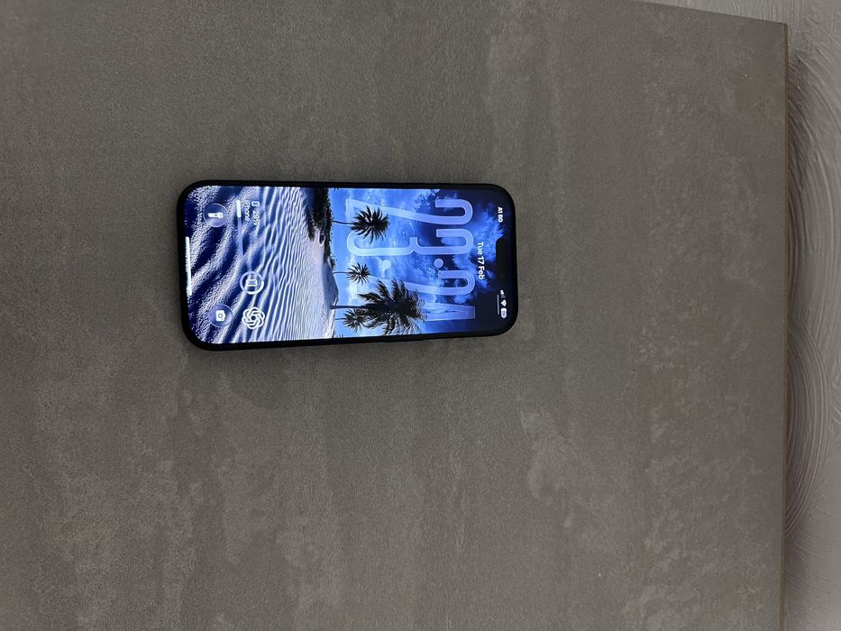 Продава се iPhone 16 Pro