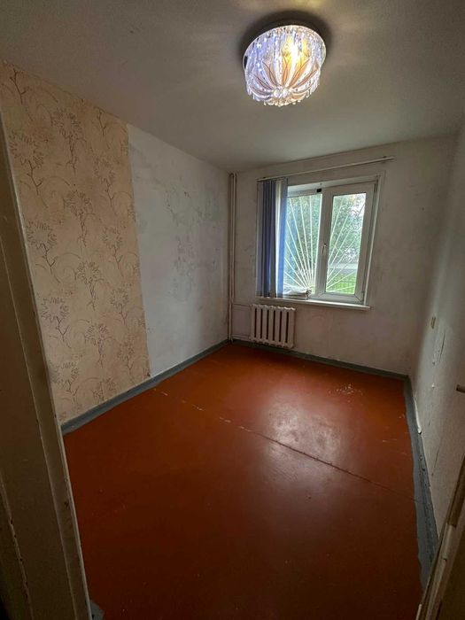 Продам 4 ком. квартиру в мкр. Школьник