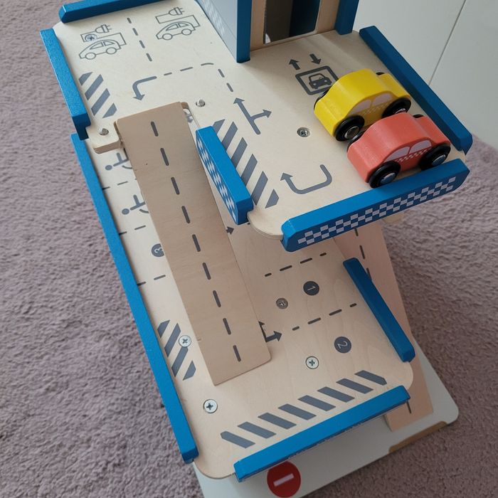 Parcare /garaj cu etaje