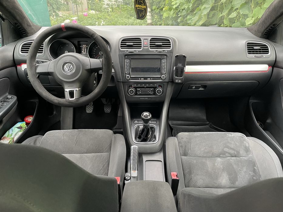 VOLKSWAGEN Golf 2010 — imagine 4