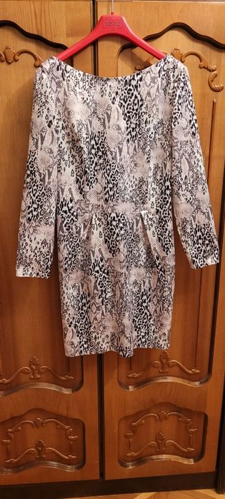 Платье женское с длинным рукавом