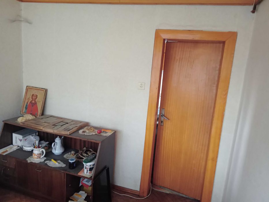 Продава се Четиристаен апартамент в Кюстендил, Герена - 104 кв.м за 962 €/кв.м - Снимка #2