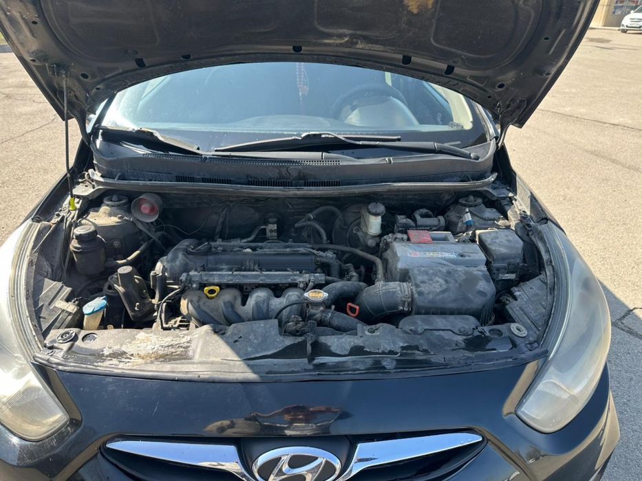 Hyundai Accent 2012, 1.6