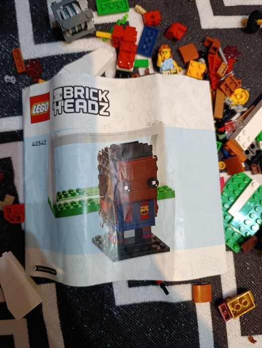 Продавам доста комплекти Lego