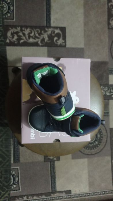 Продам детские ботинки для мальчиков