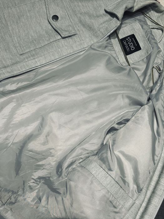 Серая куртка рубашка