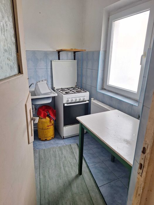 Vând garsonieră etaj 2