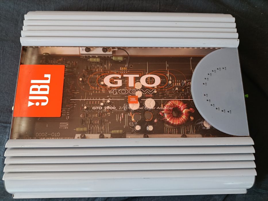Автомобилен усилвател JBL