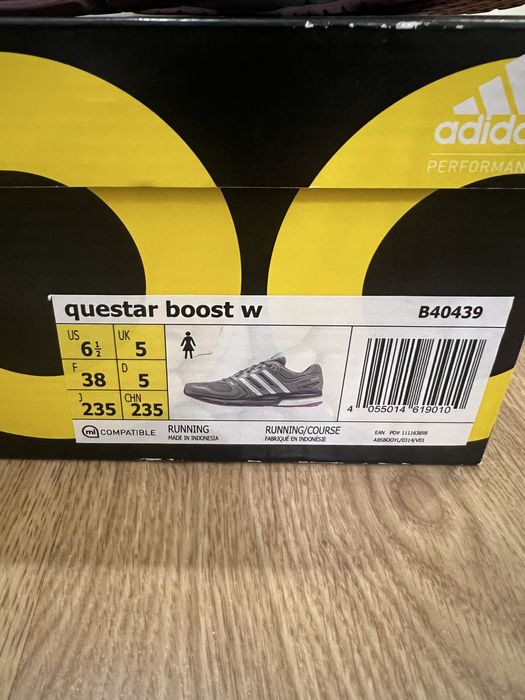 Маратонки ADIDAS questar boost