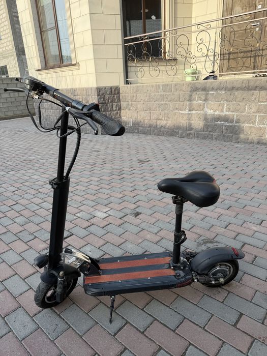 Продам электросамокат