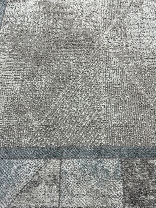 светлый ковер